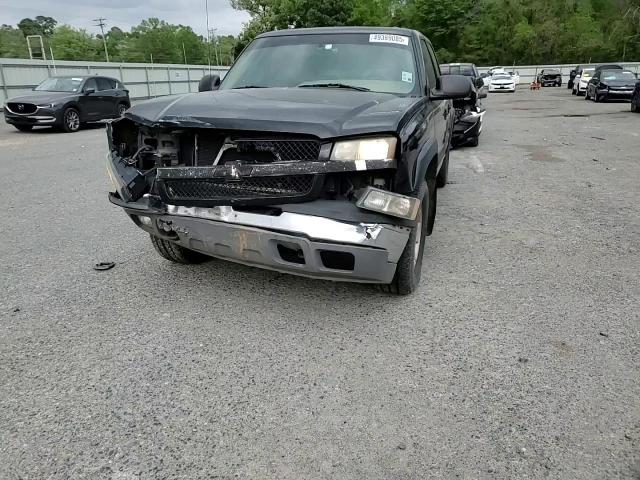 2004 Chevrolet Silverado - Image 11