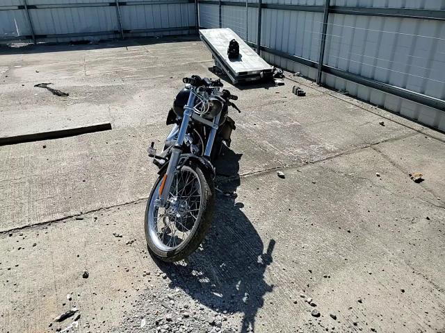 2008 Harley-Davidson Fxstb VIN: 1HD1JA5118Y077383 Lot: 54813625