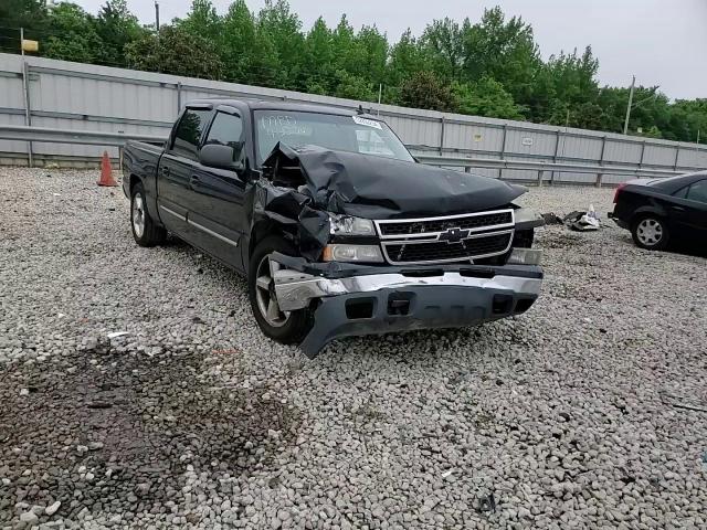 2006 Chevrolet Silverado - Image 11