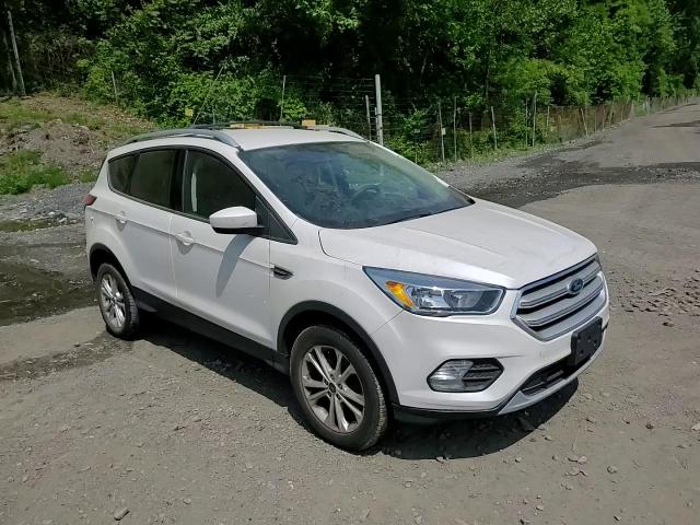 2017 Ford Escape Se VIN: 1FMCU9GD6HUA74571 Lot: 53344974