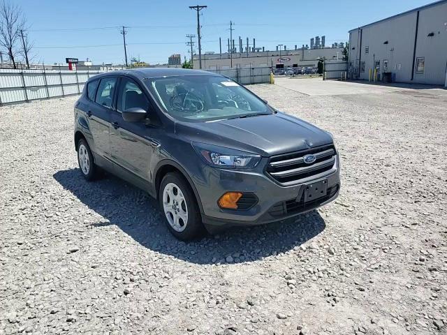 1FMCU0F70JUB06752 2018 Ford Escape S