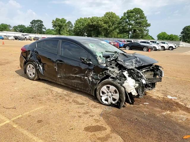 2017 Kia Forte Lx VIN: 3KPFK4A7XHE025952 Lot: 52957104