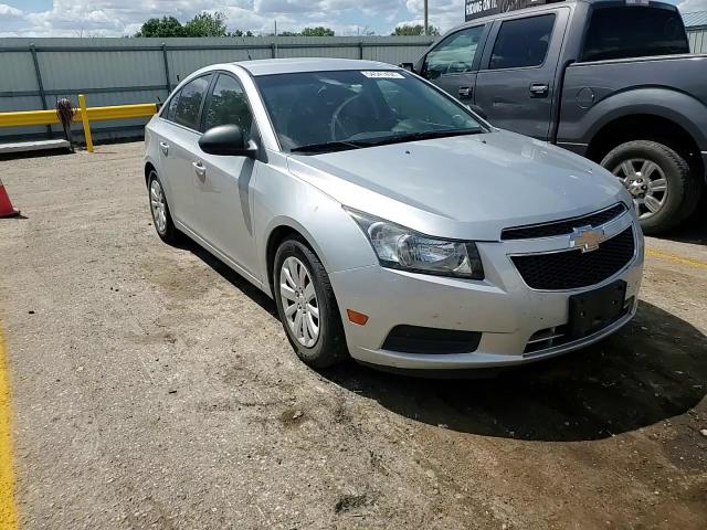 1G1PC5SHXB7197672 2011 Chevrolet Cruze Ls