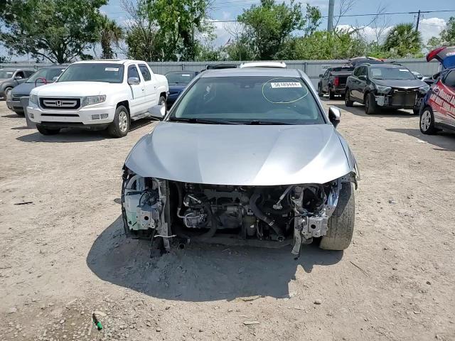 4T1B11HK7JU656008 2018 Toyota Camry L