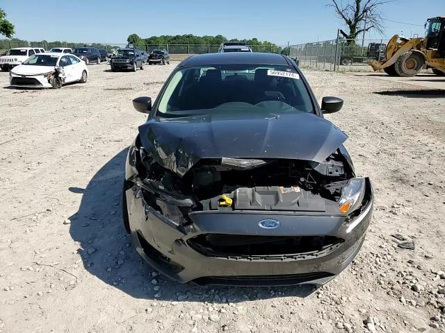 2016 Ford Focus S VIN: 1FADP3E26GL211744 Lot: 56952174