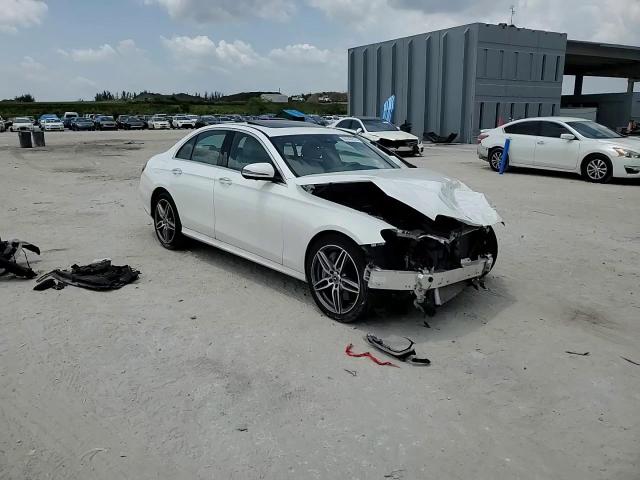 WDDZF4JB1KA573182 2019 Mercedes-Benz E 300