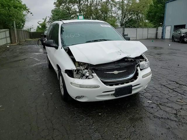 2000 Chrysler Town & Country Lx VIN: 1C4GP44G6YB744324 Lot: 56021624