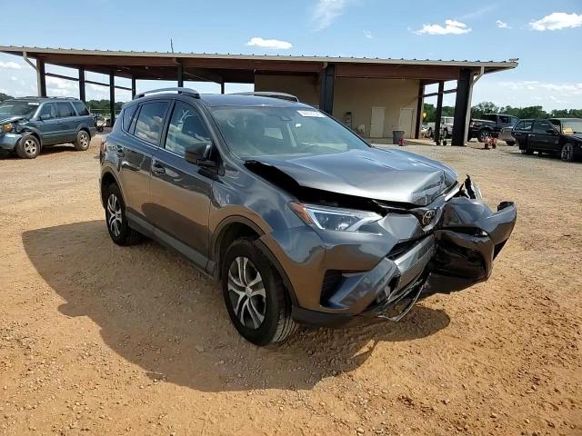 2017 Toyota RAV 4 - Image 10