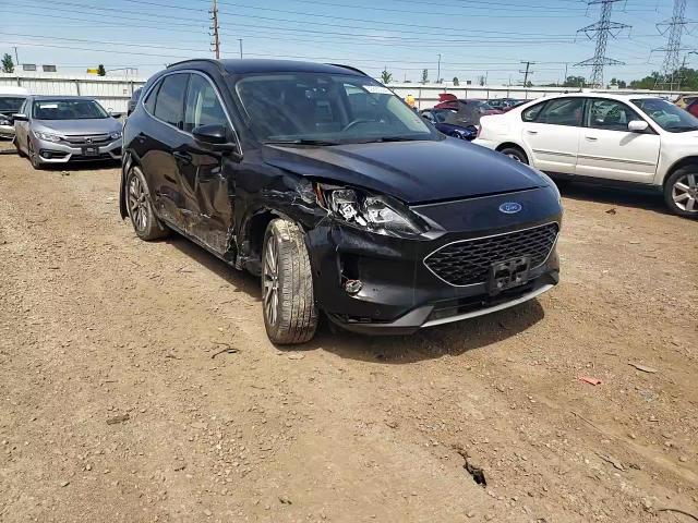 1FMCU9DZ9LUB58912 2020 Ford Escape Titanium