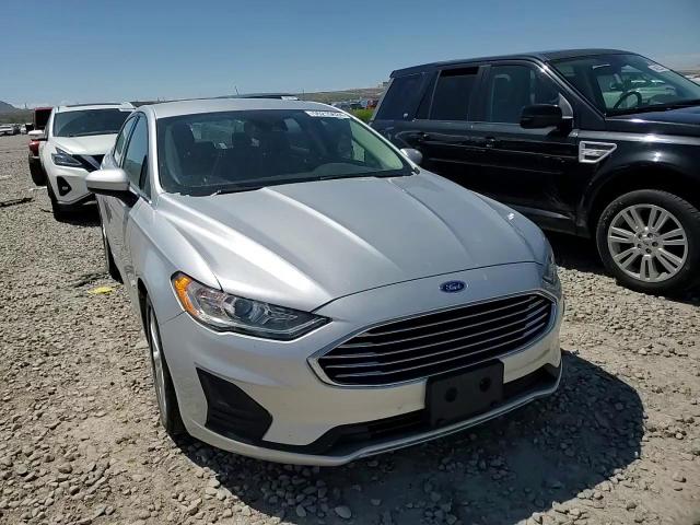 3FA6P0HD4KR148531 2019 Ford Fusion Se