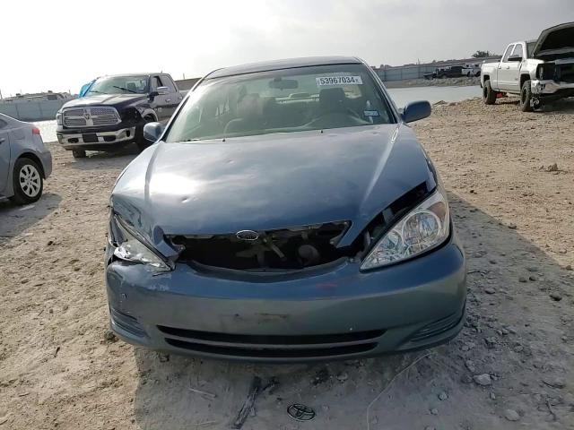 2003 Toyota Camry Le VIN: 4T1BE32K13U675794 Lot: 53967034