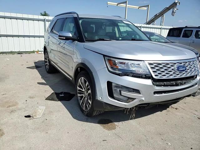 2017 Ford Explorer Platinum VIN: 1FM5K8HT2HGC98031 Lot: 56032284