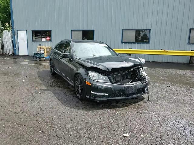 2013 Mercedes-Benz C 300 4Matic VIN: WDDGF8AB2DR244204 Lot: 55972014