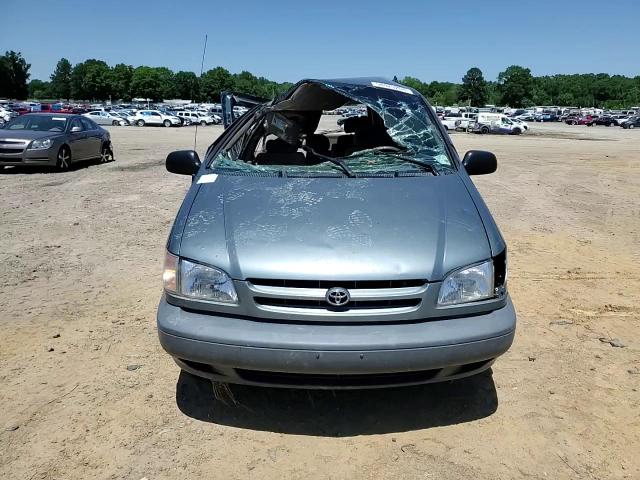 1999 Toyota Sienna Le VIN: 4T3ZF13C7XU136407 Lot: 64279465