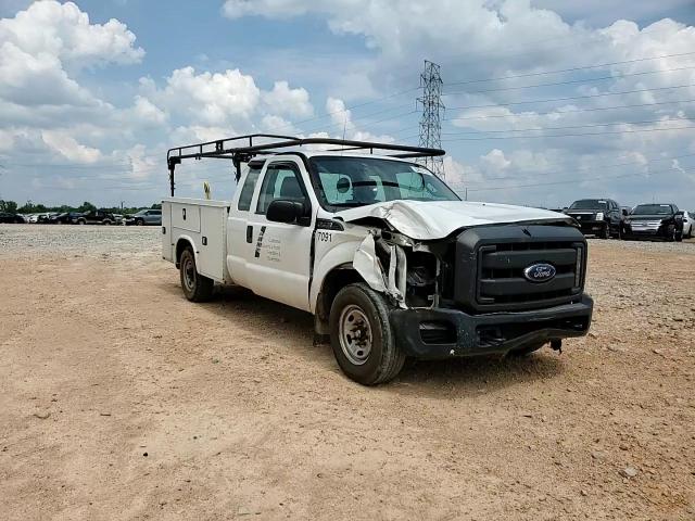 2015 Ford F250 Super Duty VIN: 1FD7X2A61FEB63854 Lot: 55659184