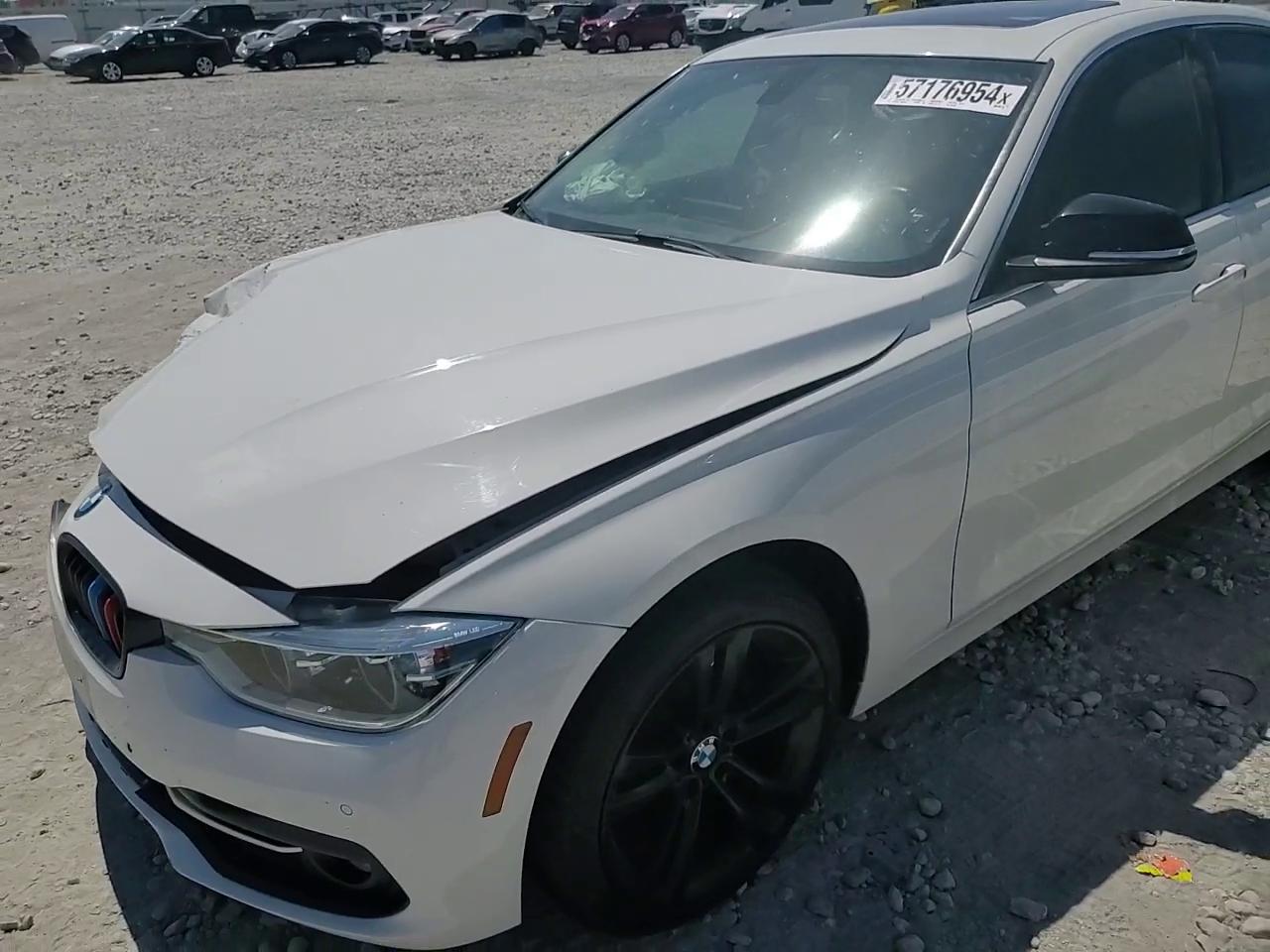 Фото: WBA8D9C33HA003852