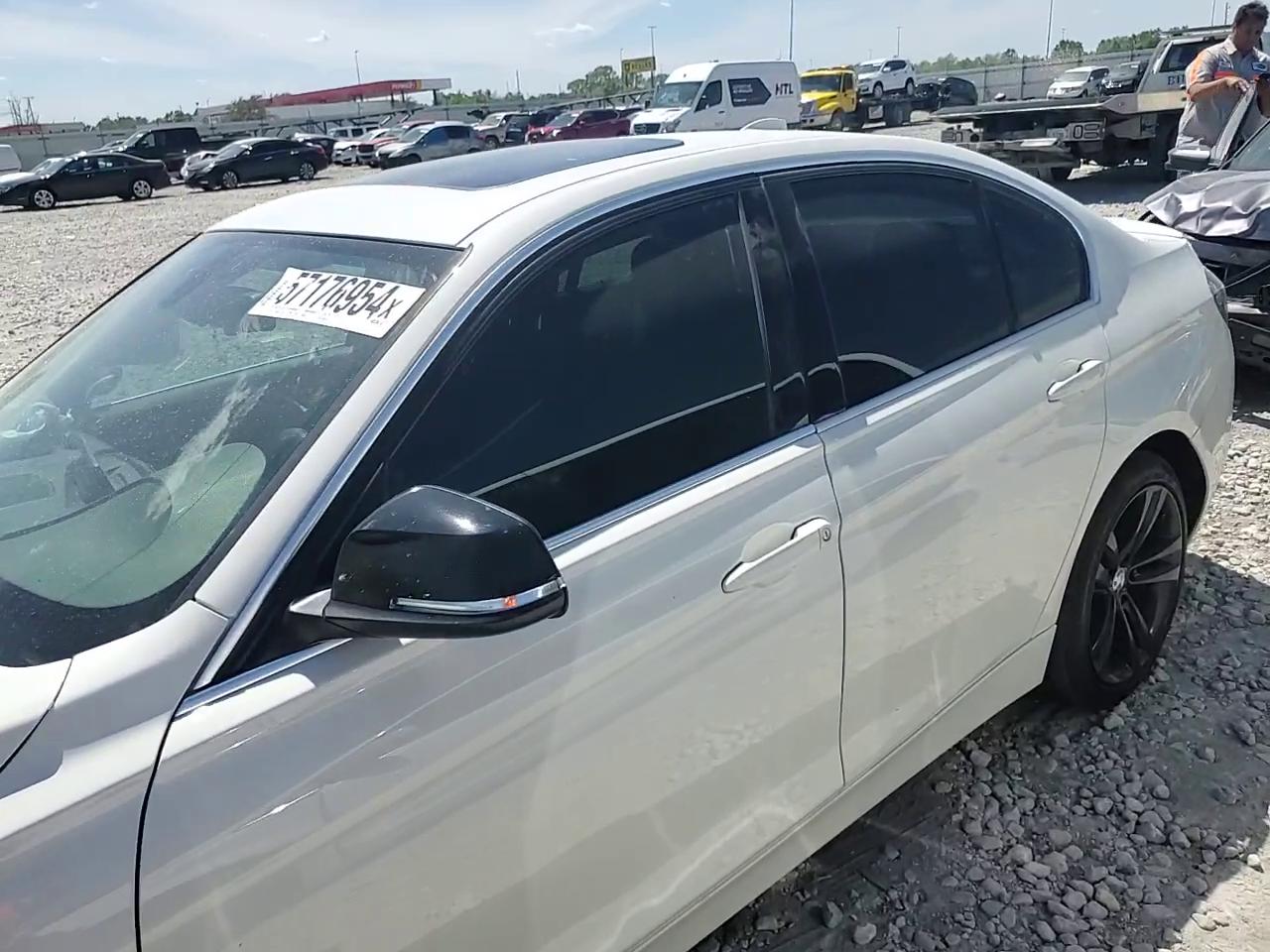 Фото: WBA8D9C33HA003852