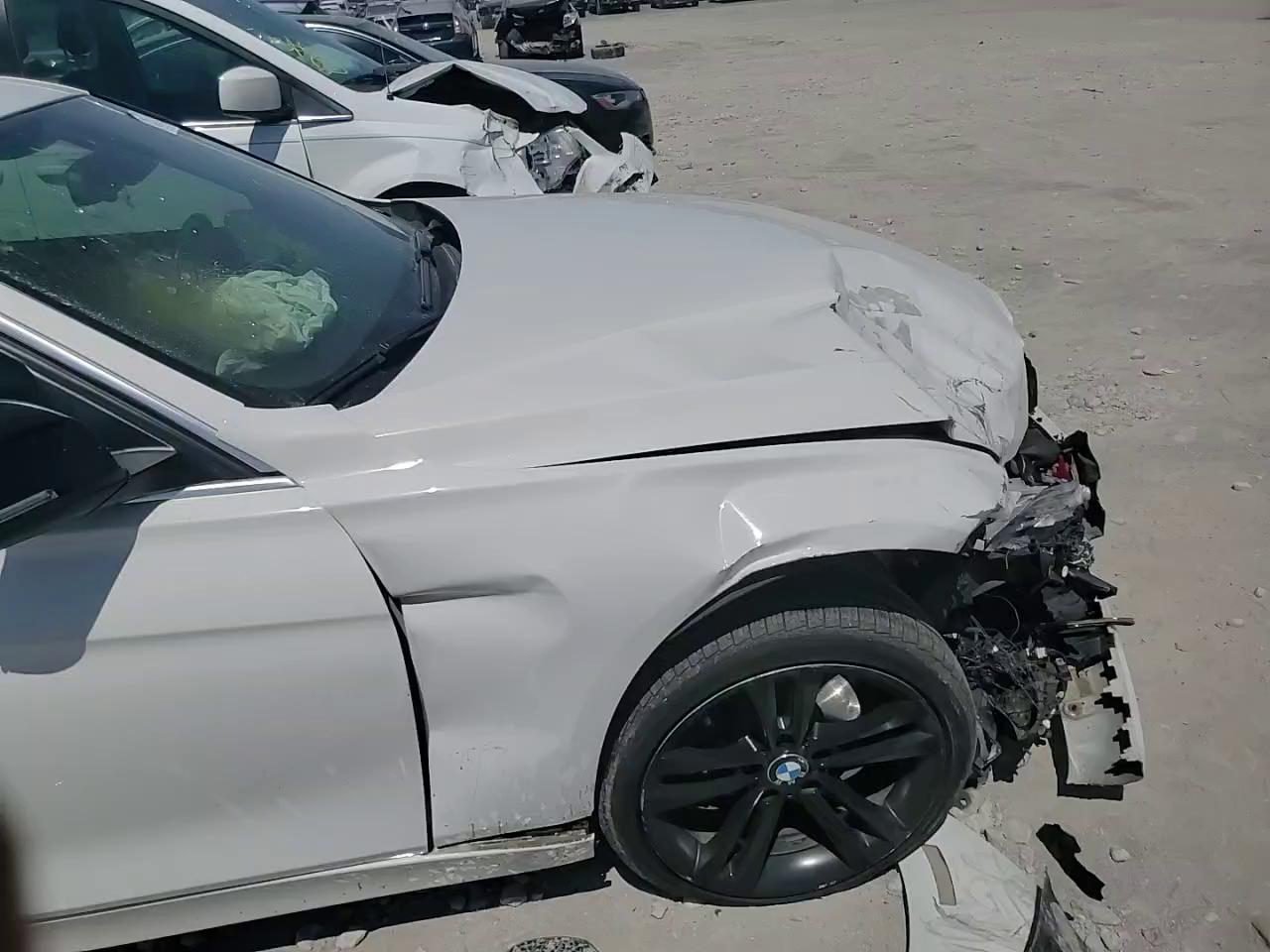 Фото: WBA8D9C33HA003852