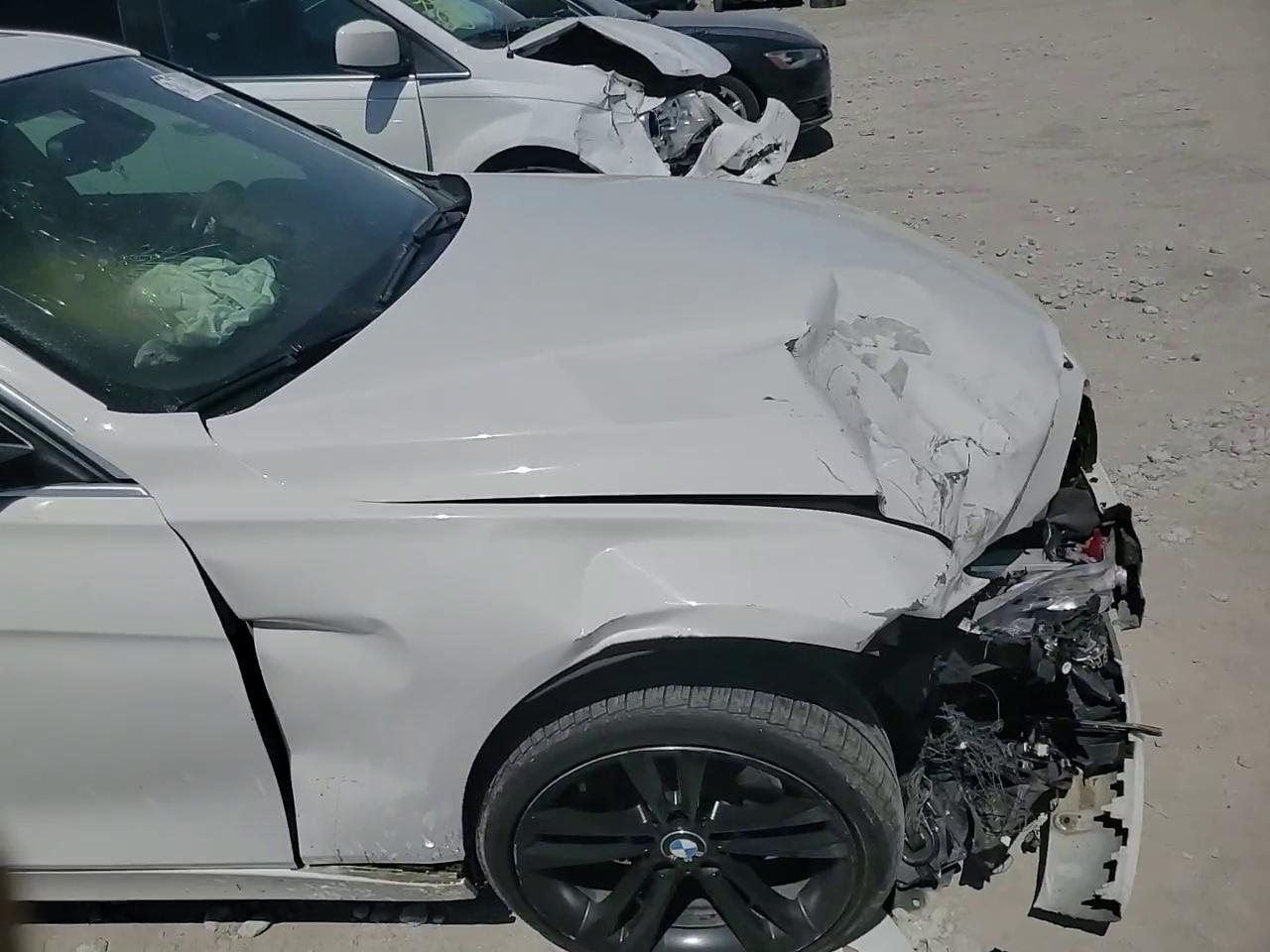 Фото: WBA8D9C33HA003852