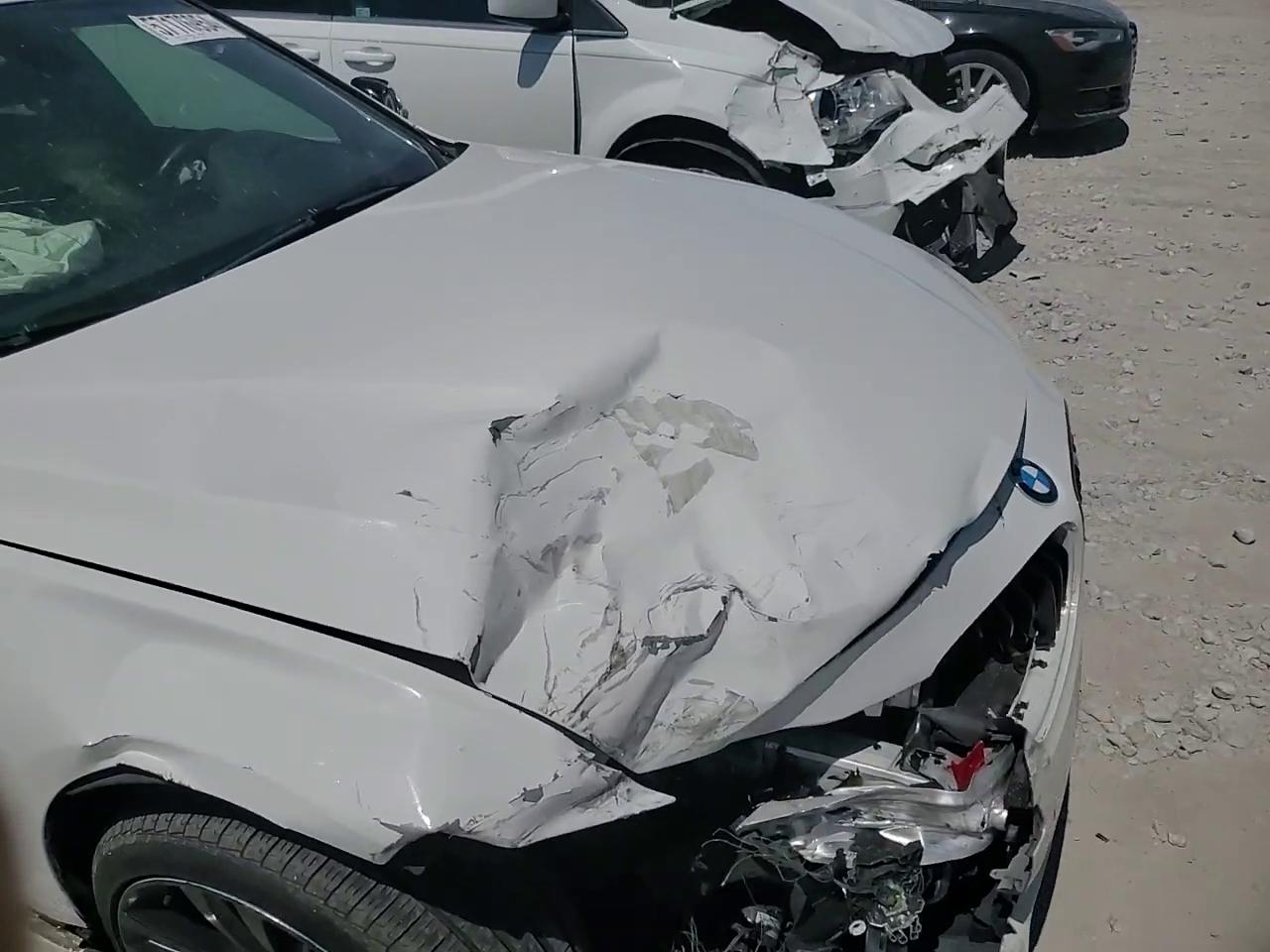 Фото: WBA8D9C33HA003852