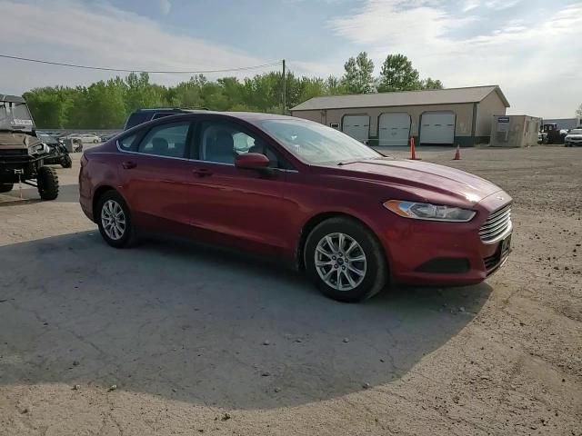 2015 Ford Fusion S VIN: 3FA6P0G78FR180013 Lot: 56060095