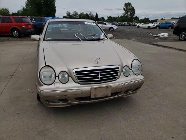 2000 Mercedes-Benz E 320 VIN: WDBJF65J0YB031612 Lot: 57179415