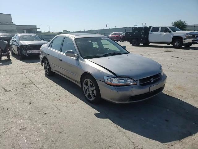 2000 Honda Accord Ex VIN: 1HGCG1657YA018147 Lot: 56849585