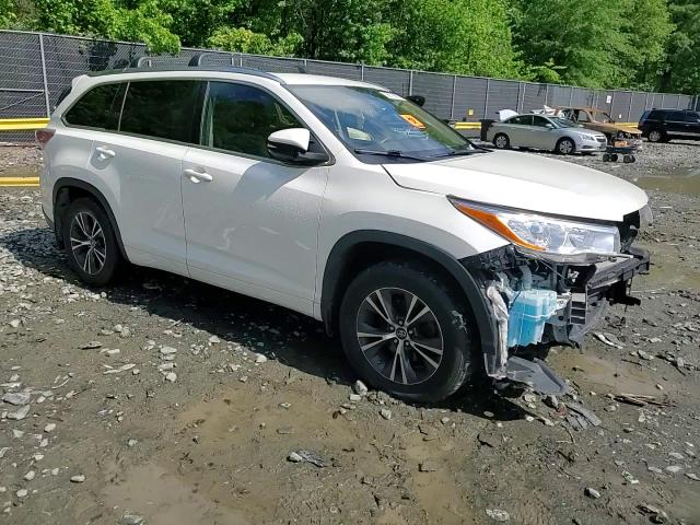 2016 Toyota Highlander Xle VIN: 5TDJKRFHXGS352798 Lot: 56978685