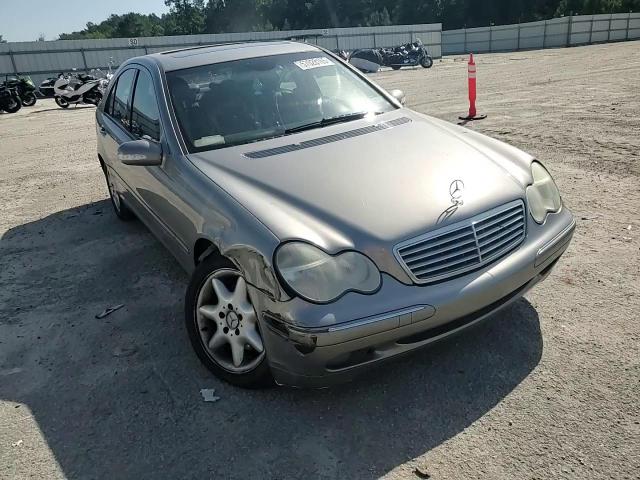 2004 Mercedes-Benz C 240 VIN: WDBRF61J64A547255 Lot: 57028165