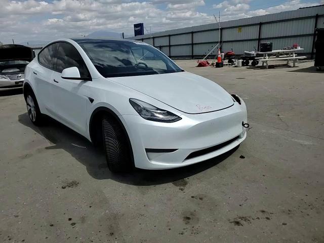 2022 Tesla Model Y VIN: 7SAYGDEE4NA022683 Lot: 56743505
