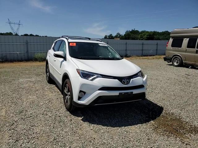 2017 Toyota Rav4 Xle VIN: JTMWFREV4HJ715662 Lot: 57180495