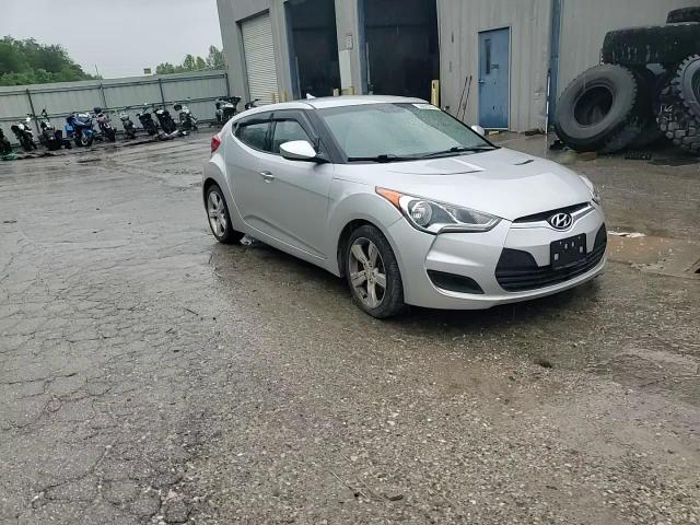 2013 Hyundai Veloster VIN: KMHTC6AD9DU129910 Lot: 56829285