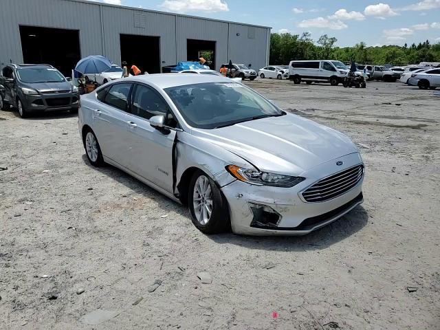 2019 Ford Fusion Se VIN: 3FA6P0LU0KR193764 Lot: 57050085