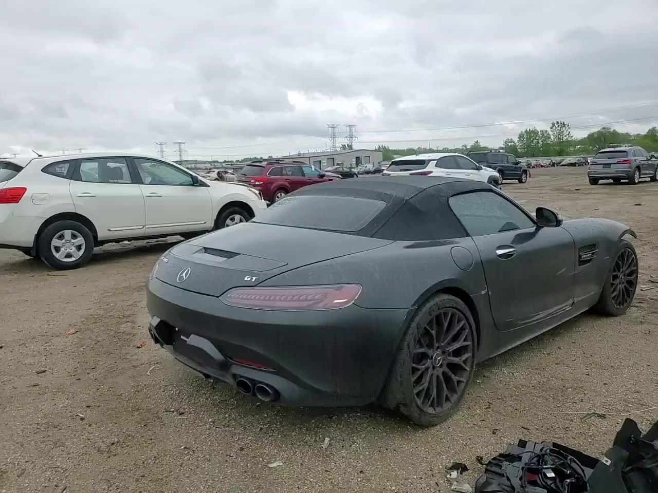 Фото: W1KYK8CA9MA042558