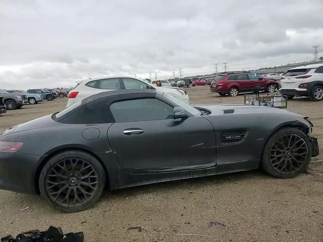 Фото: W1KYK8CA9MA042558