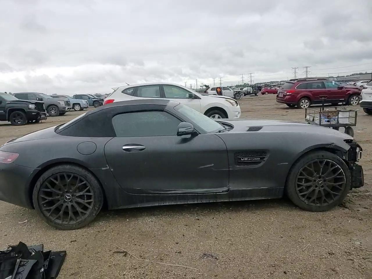 Фото: W1KYK8CA9MA042558