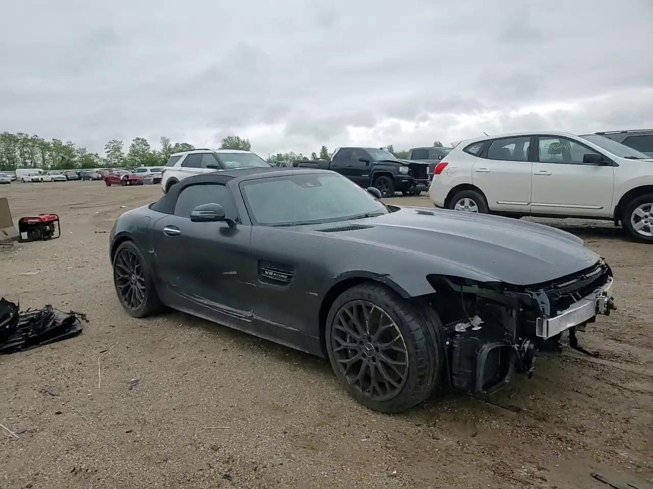 Фото: W1KYK8CA9MA042558