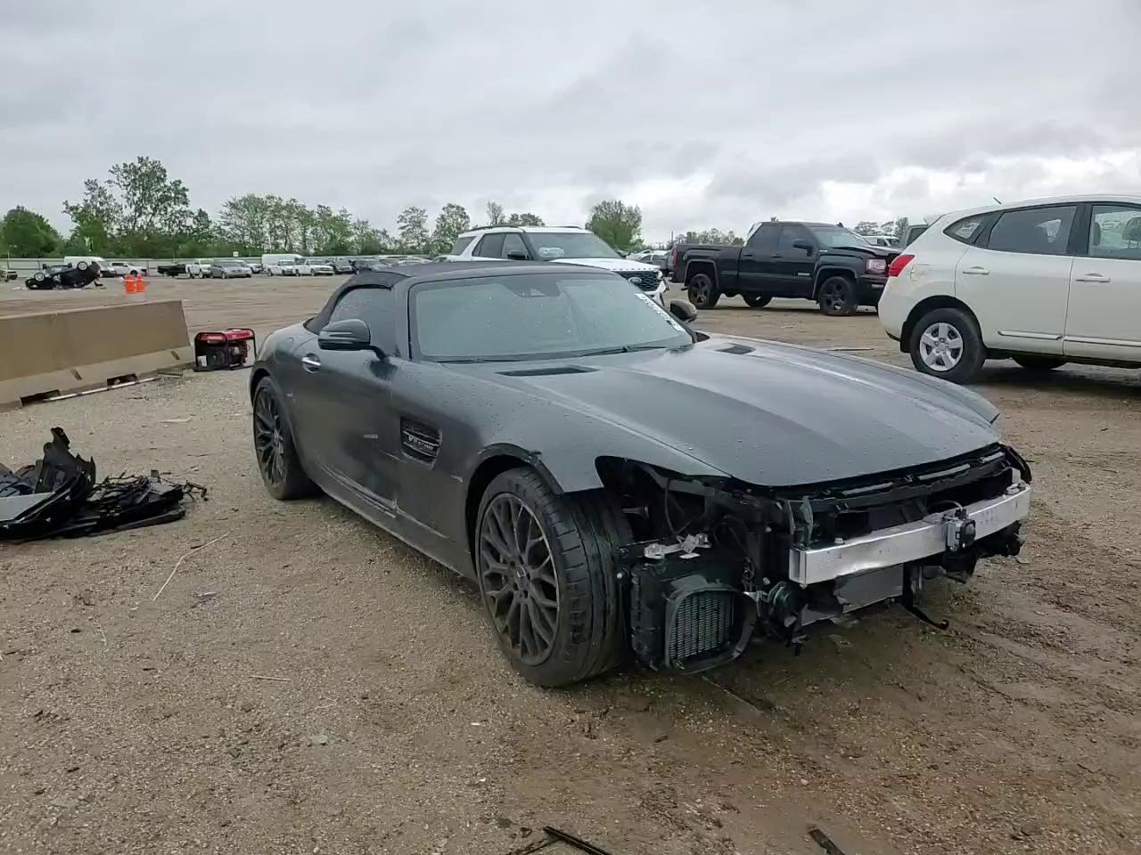 Фото: W1KYK8CA9MA042558