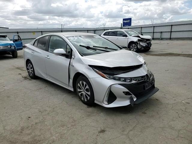 2021 Toyota Prius Prime Le VIN: JTDKAMFP5M3192991 Lot: 56768095