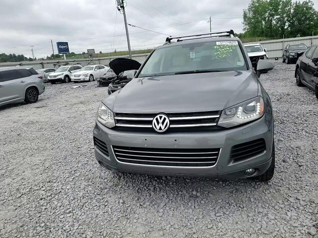 2013 Volkswagen Touareg V6 VIN: WVGEF9BP5DD012710 Lot: 57174625