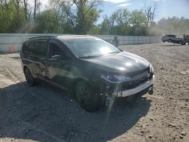 2019 Chrysler Pacifica Limited VIN: 2C4RC1GG7KR604371 Lot: 56570375