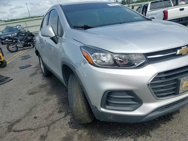 2017 Chevrolet Trax Ls VIN: 3GNCJNSB3HL282355 Lot: 56868275
