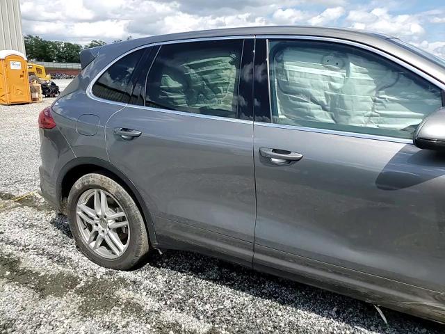 2016 Porsche Cayenne S VIN: WP1AB2A27GLA93374 Lot: 56962165