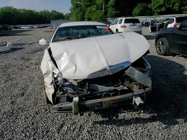 2001 Lincoln Town Car Executive VIN: 1LNHM81W2YY903199 Lot: 56205045