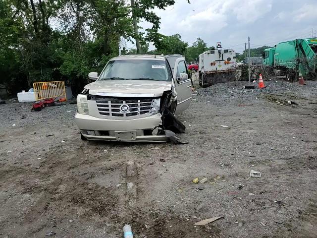 2007 Cadillac Escalade Luxury VIN: 1GYFK63827R171664 Lot: 58852375