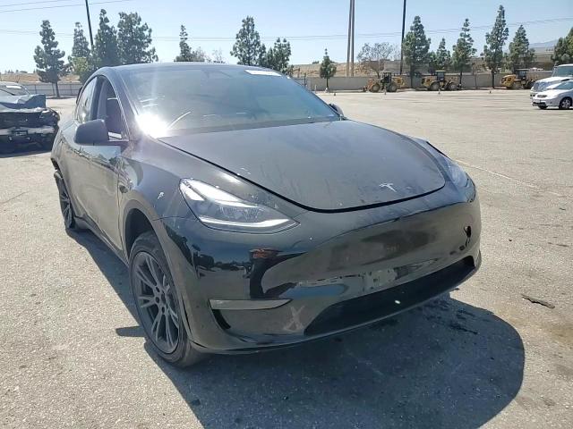 2024 Tesla Model Y VIN: 7SAYGDEE0RF123793 Lot: 57177305