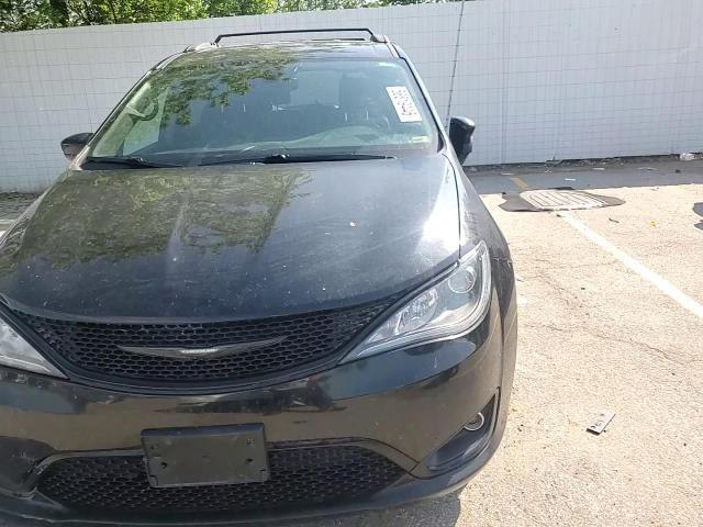 2018 Chrysler Pacifica Touring L VIN: 2C4RC1BG7JR165436 Lot: 56819445