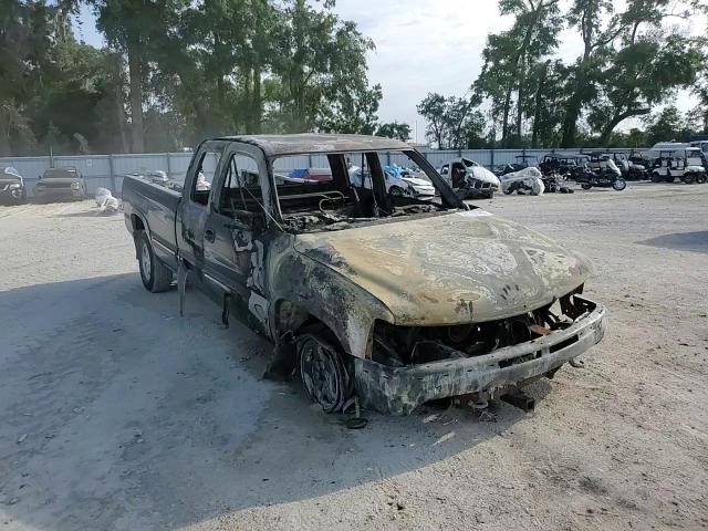 2002 Chevrolet Silverado K1500 VIN: 1GCEK19T62E139297 Lot: 56110115