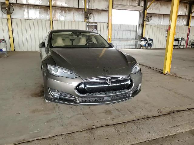 2015 Tesla Model S 85 VIN: 5YJSA1H11FF093212 Lot: 56778785