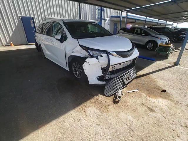 2021 Toyota Sienna Le VIN: 5TDKRKEC2MS022744 Lot: 57274815